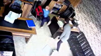 Esenyurt’ta İtalyan iş adamına biber gazlı saldırı güvenlik kamerasında
